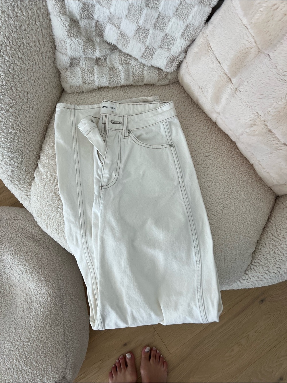 White Mango Wide Leg High-Rise White Jeans